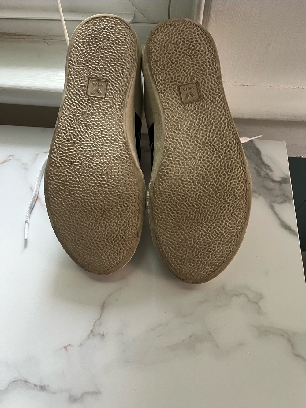 Veja woman’sWhite Sneakers with Black Heel Tab - Picture 4 of 5